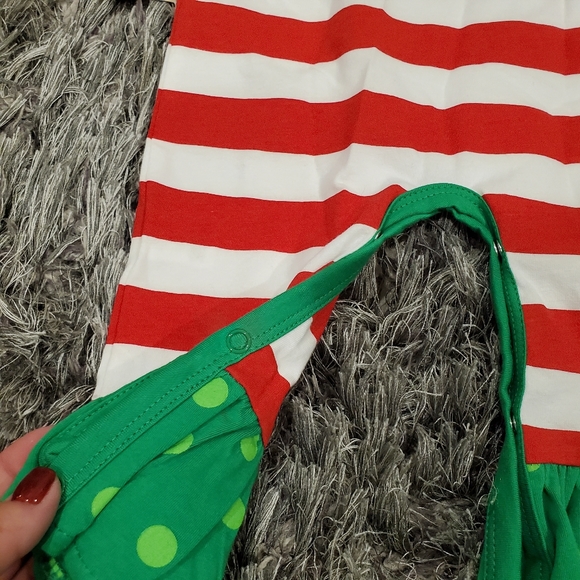 NWT Adorable! Girl's Christmas Outfit size 12M - Picture 8 of 8